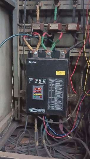 当电力调整器的调节精度不满足要求时，会对负载产生哪些不良影响？