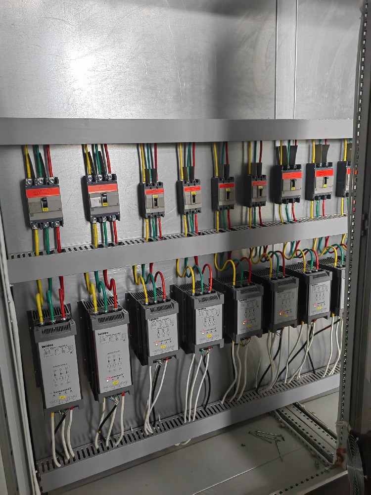 电力调整器出现故障时，若何进行急剧诊断？有哪些常见故障及排除步骤？