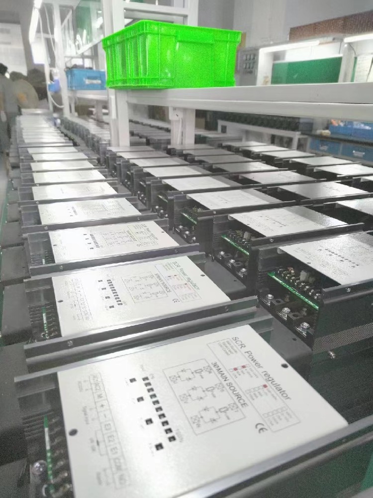 电力调整器的节造算法对其动态响应机能有多大的提升作用？