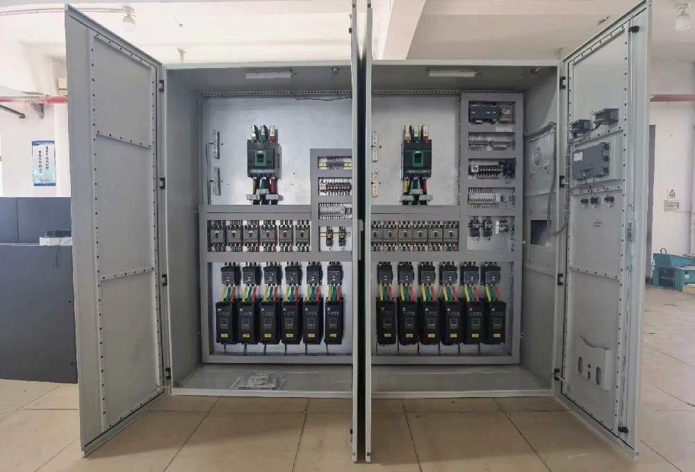 不幼心将电力调整器的表壳败坏，自行更换表壳会不会影响设备的防护等级和正常使用？