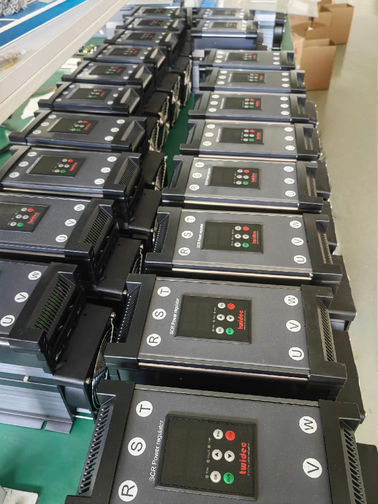 有没有法子降低电力调整器运行时的噪音？